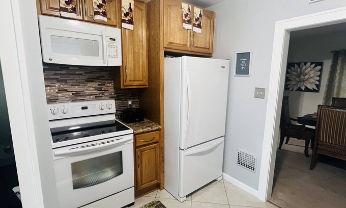Toledo Maison | Trendy 3 Bedroom Residential Home with a taste of beauty!
