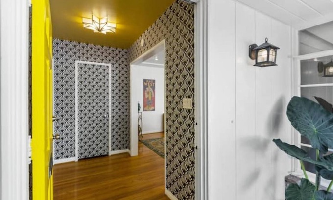 Beachwood Canyon Maison | Trendy 3bd 3bth Hollywoodland Hideaway