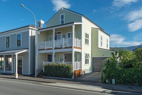 Nelson Maison | Trendy Townhouse