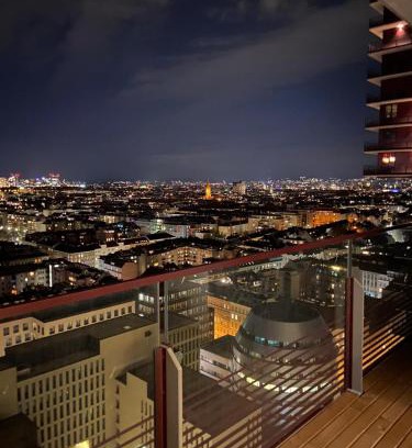 Erdberg Appartement | Triiiple Suites Level 22 mit Balkon und Tiefgarage