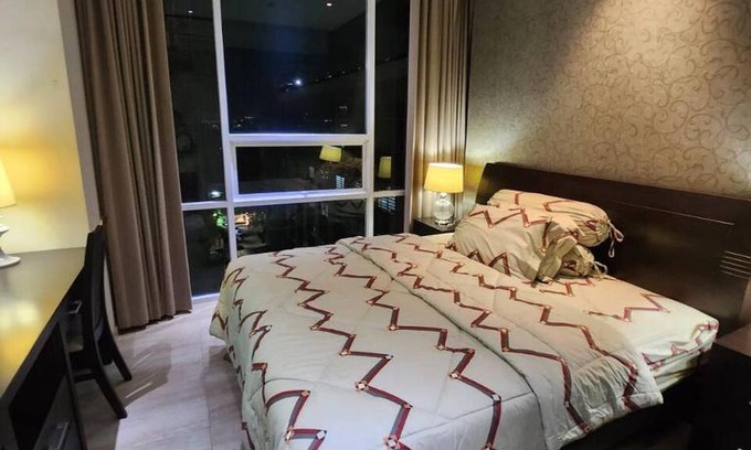 Surabaya Appartement | Trillium Residence 5th Floor with Pool & City View