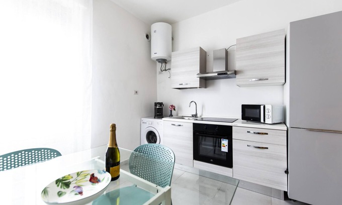 Milan Appartement | Trilocale Noverasco IEO 1