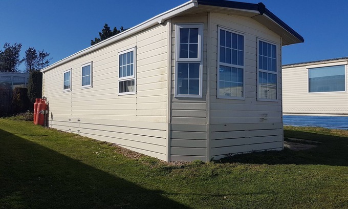 Aldborough Maison | Belle caravane, vue sur la mer brillante / emplacement, GOLF, Cromer / Trimingham / Norfolk