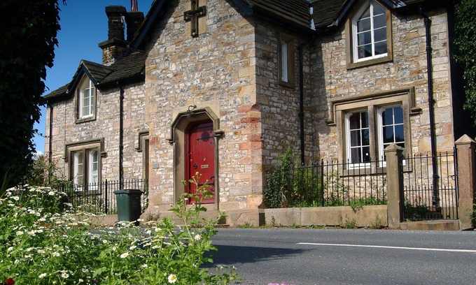 Skipton Maison | Trio of Cottages sleeping 17 guests