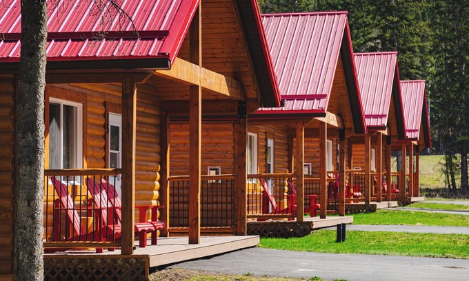 Jasper East Cabine | Triple Bedroom Unit in the Mountain