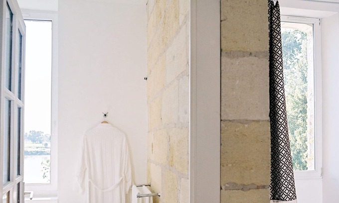 Genissac Maison | Chambre Triple vue sur la rivière à L'arbre Rouge