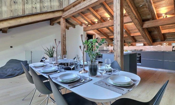 Morzine Appartement | Triplex de luxe à Morzine: 4 suites, jacuzzi, proche commerces et navettes, animaux acceptés - FR-1-627-69