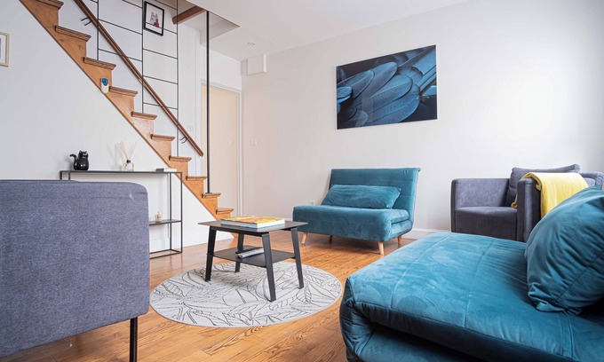 Hincmar Appartement | TRIPLEX avec bureau et parking gratuit à deux pas de la cathédrale de Reims !