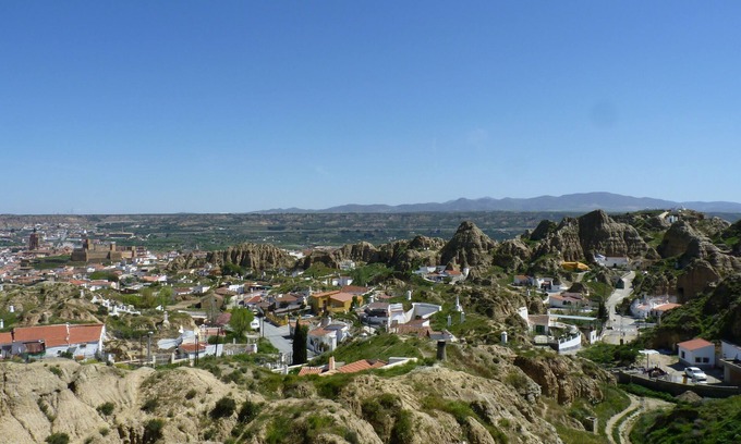 Guadix Cottage | Maison troglodyte 2 chambres WiFi ; parking privé et fermé=Cueva Las Rosas