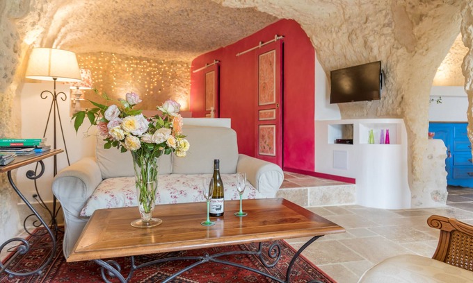 Noizay Cottage | Gîte troglodytique en Touraine : charme & insolite