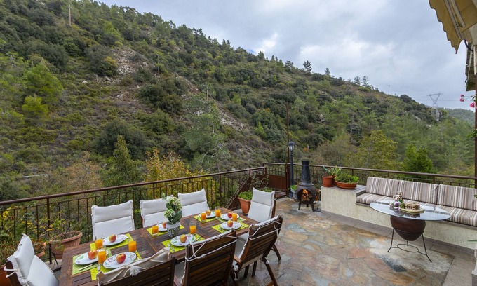Kato Amiantos Villa | Troodos Cottage Riverside