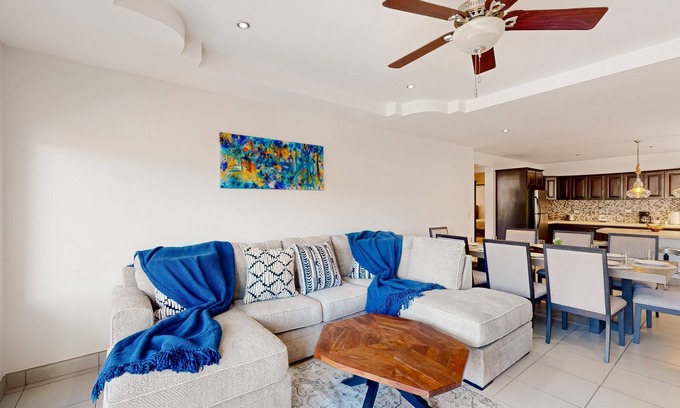 Jaco Appartement | Tropical apartment near the beach with on-site pool & private balcony