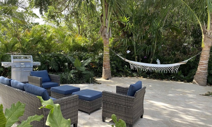 Florida North Atlantic Coast Maison | Tropical Getaway 4 miles from Beach