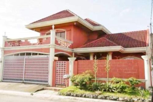 Las Pinas Maison | Tropical house