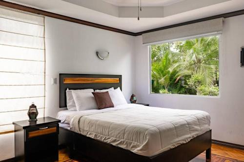 Damas Appartement | Tropical Oasis Family 2bdr