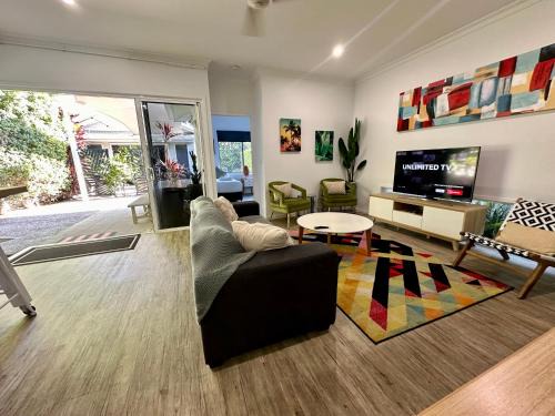 Edge Hill Maison | Tropical Pool Villa luxury home with private pool