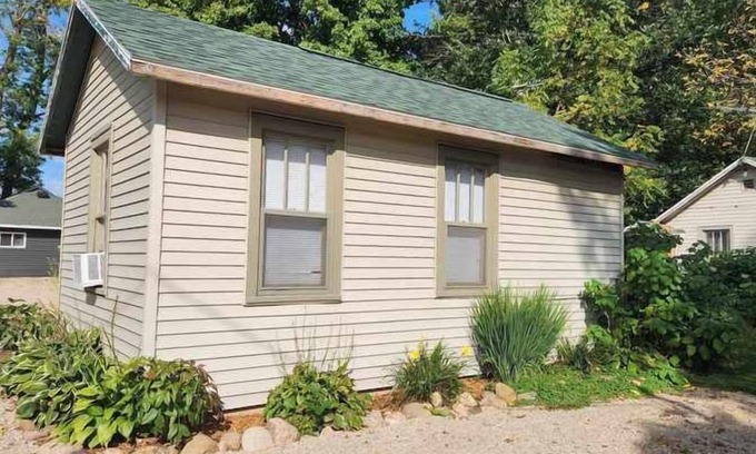 Fremont Cabine | Trout Cabin - Waterfront resort on Fremont Wolf River