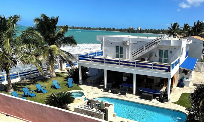 Playa Fortuna Maison | True Beachfront Stay in Luquillo, Hear the Waves – Steps to Food & Fun