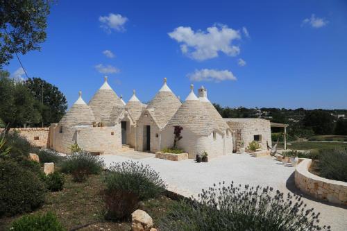 Cisternino Maison | TRULLI TERRA DI MEZZO