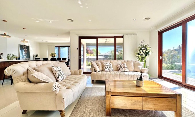 Alfredton Maison | Truly family home - Greenedge Hideaway