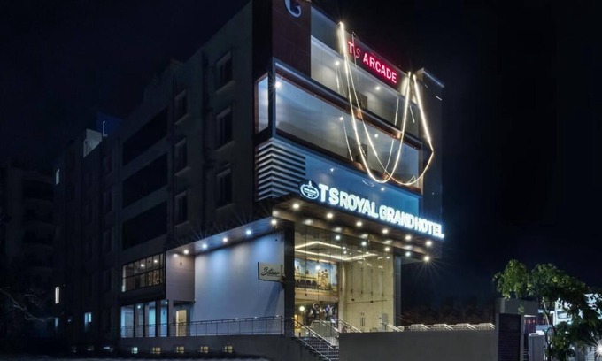 Bommasandra Hôtel | TS Royal Grand - Attibele, Hosur