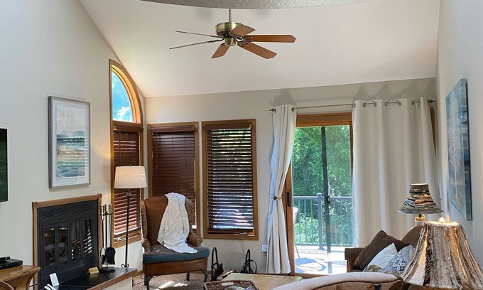 The Galena Territory Maison | Tucked back on the 1st Tee of the South Course - cozy townhome.