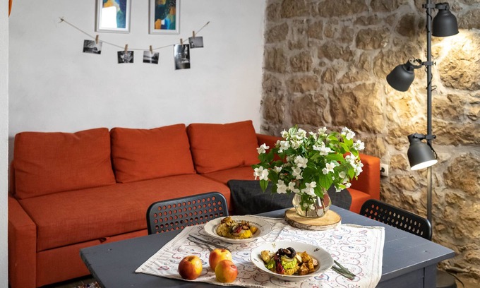 Lupoglav Appartement | Tucked-in holiday home 'Puhovski' in tiny authentic Istrian village