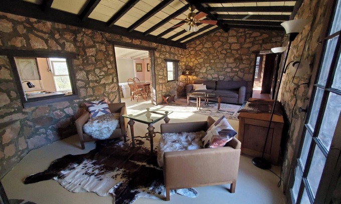Colonial Trails Appartement | Tucson Desert Deer Trail Cabin Spacious 2B with Amazing Mountain View