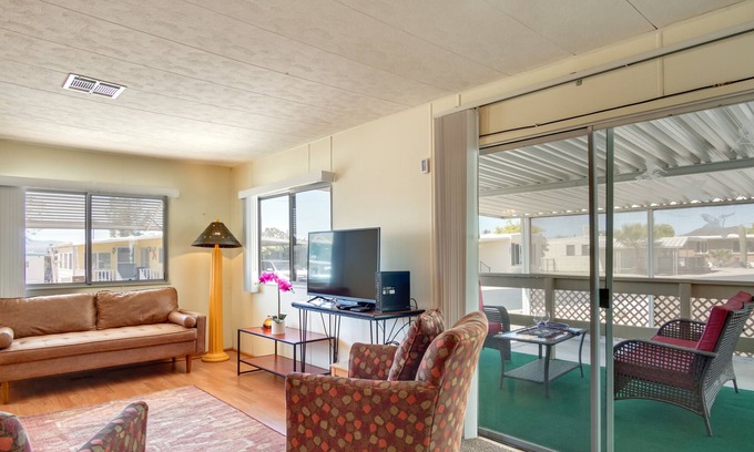 Tucson Estates Maison | Tucson Estates Home: Private Deck, Pool Access!