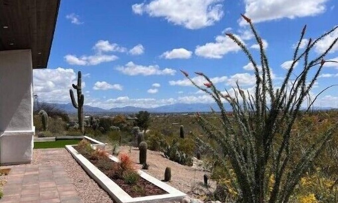 Del Cerro Estates Maison | Tucson Mountain Hillside House.....AMAZING CITY & MOUNTAIN VIEWS!!!