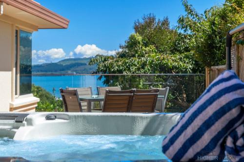 Waipahihi Maison | Tui Lookout - Spa Pool & Lake Views