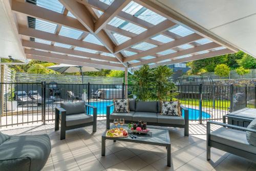 Hilltop Maison | Tuis and Pools - Lake Taupo Holiday Home