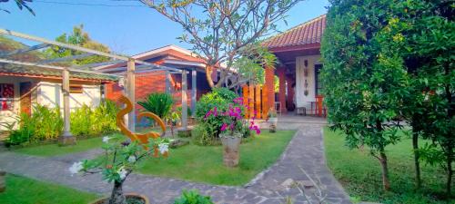 Anturan Maison | Tunjung guest house lovina beach