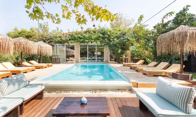 Nea Makri Maison | Turdus Merula Retreat