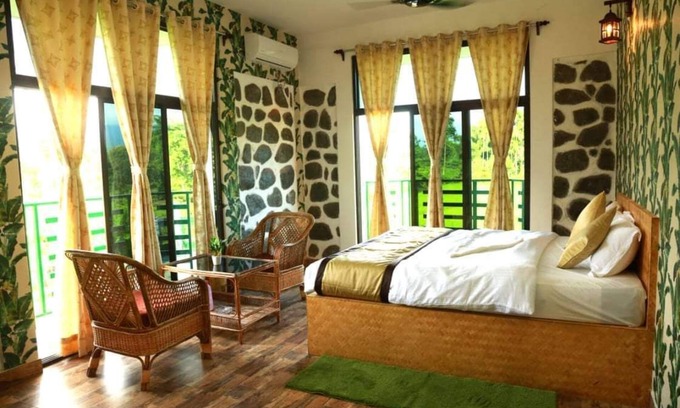 Kumai Hôtel | Turibari Leisure Point