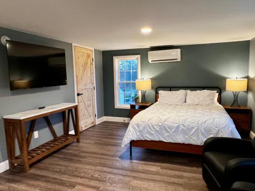 Montour Falls Appartement | Turner Park Suite