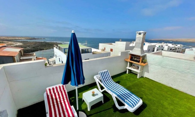 Caleta de Caballo Maison | Turtle House Turtle House