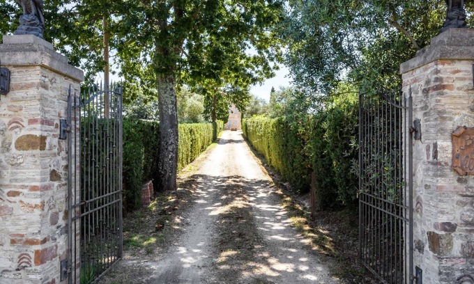 Casole d'Elsa Appartement | Tuscan Escape for Families