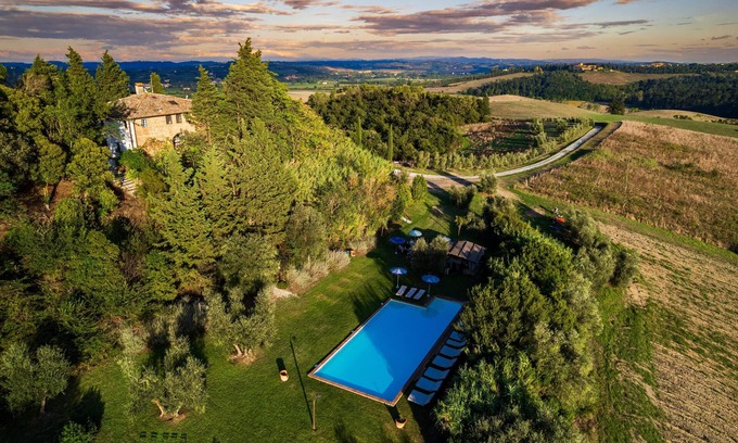 San Miniato Villa | Tuscan house for groups,families,Authentic,Nature, Peace,Pool,Exclusive, Privacy