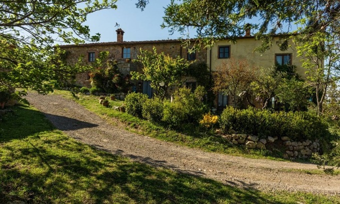 Chianni Maison | Belle ferme avec vue panoramique sur les collines toscanes en face de Volterra