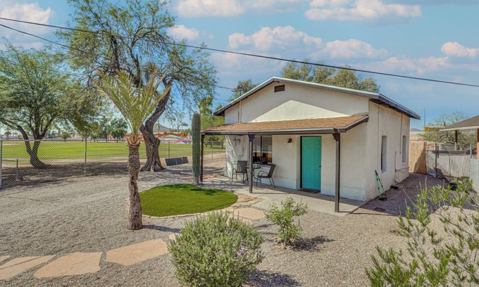 Barrio Anita Cottage | Tuscon Desert Retreat with Patio Near U of A!