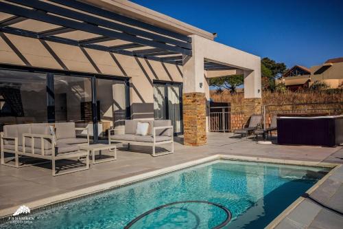 Cathkin Park Maison | Twelve Tumbleweed, Cathkin Estates by Euphoric Leisure