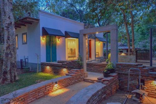 Anuradhapura Chalet De Ski | Twin Blocks Nature Resort