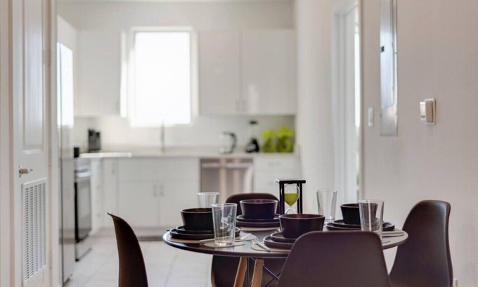 Downtown Dallas Appartement | Twin Metroview Apartments I King Bed I FreeParking