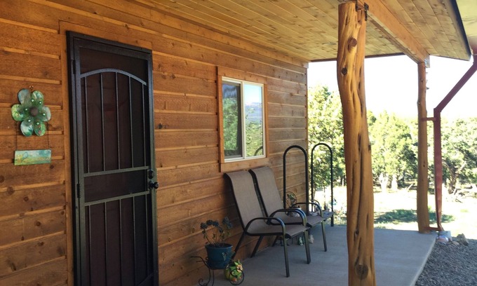 Mancos Maison | Twisted Cedars Ranch: Rest, Restore, Relax in mountain style.