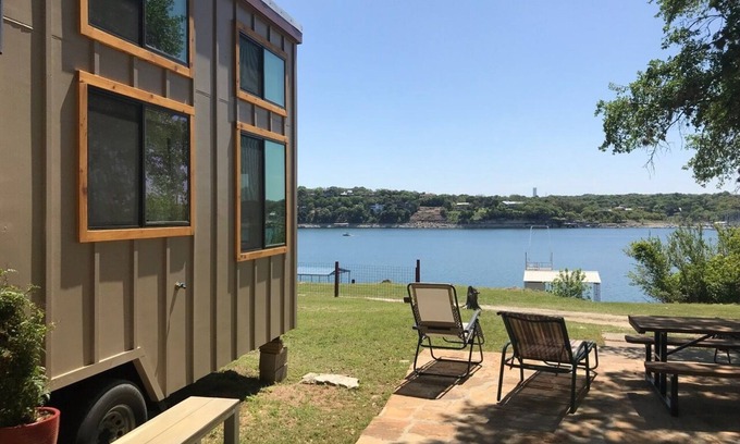 Lakeway Station Balnéaire | DEUX BELLES NOUVELLES MAISONS TINY À LAKEWAY SUR LAKE TRAVIS! QUAI DE BATEAU PRIVÉ.