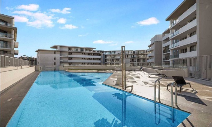 Turrella Appartement | Two Bed Apartment next to train station (20 mins to Central)