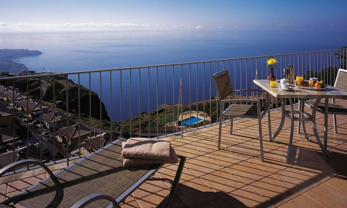 Camara de Lobos Appartement | Appartement de deux chambres avec vue sur la mer au Village Cabo Girão - Installations sportives gratuites