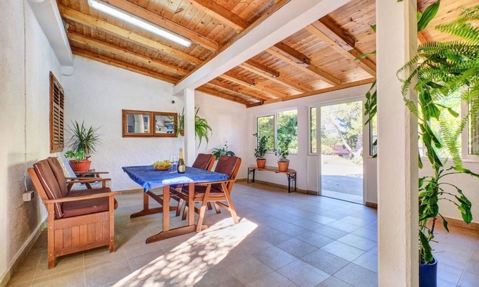 Nerezine Appartement | Appartement de deux chambres avec la terrasse Nerezine, Losinj (A-8049-b)
