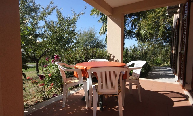 Kapelica Appartement | Appartement de deux chambres avec la terrasse Presika, Labin (A-7390-b)